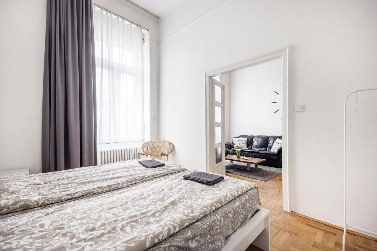 Elegant Apartment In Super Central Location Budapest Exterior foto
